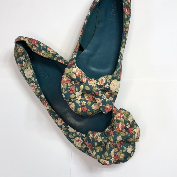 BRAND NEW - Floral Ballet Flats - Forever 21 - Picture 1 of 3